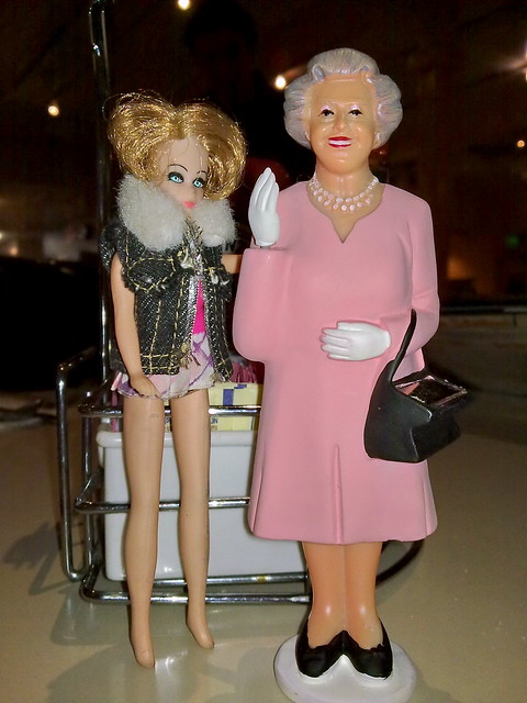 Donna meets the Queen