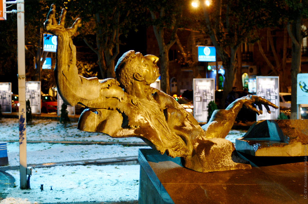 : Statue of Arno Babajanyan