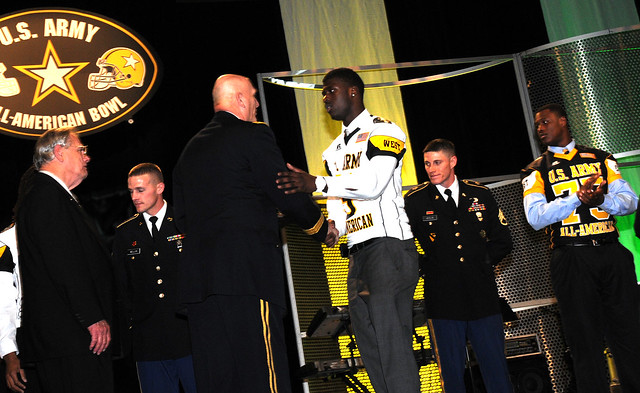 Gen. Odierno Shakes Hands with Army Player of the Year Award Winner Dorial Green-Beckham
