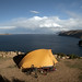 Monto la tenda per la notte sulla Isla del Sol