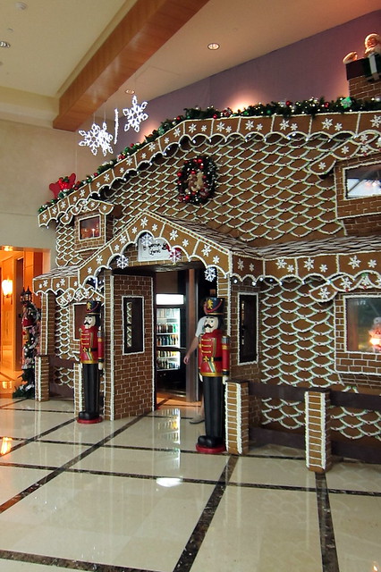 FL - Hollywood: Gingerbread House in the Westin Diplomat