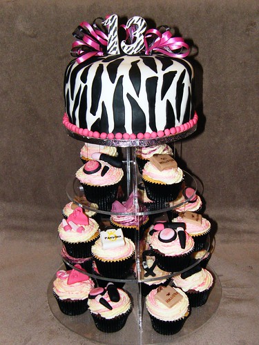 Zebra print cake and cupcakes