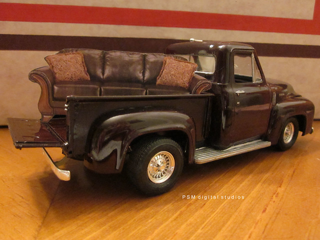 newcouch amt1953fordf100pickuptruck 125thplasticmodelkit