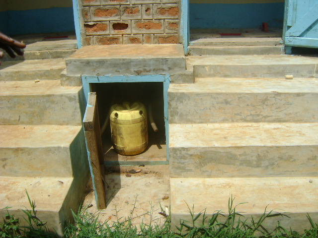 Urine collection chamber