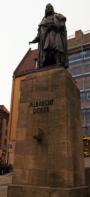 2011 04 27 ALBRECHT DURER statue, Nurnberg