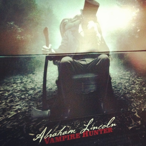 I want to see this movie! ABRAHAM LINCOLN VAMPIRE HUNTER