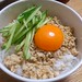 【今日の夕げ:鶏そぼろ丼.モヤシ炒め.豆腐の味噌汁.ポンカン】の写真