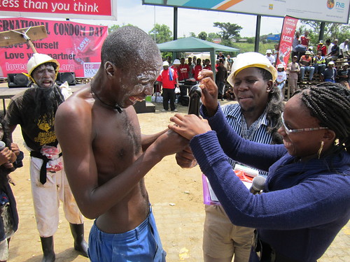 Sidleke drama group demonstrating condoms