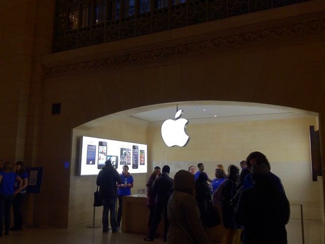 APPLE STORE at Grand Central