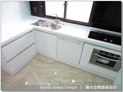 廚房設計-三重河邊北路黃小姐L型廚具：韓國人造石+六面結晶鋼烤+G型鋁把手-陽光空間廚衛設計16