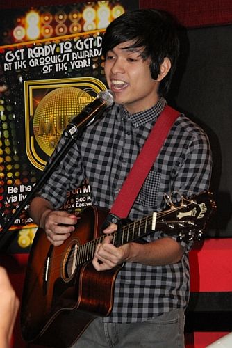 Nominee Somedaydeamperforms during the MMA 2012 announcement of nominees (Photo by Allan Sancon)