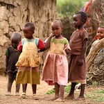 Kinder im Massai Dorf Children in Massai village