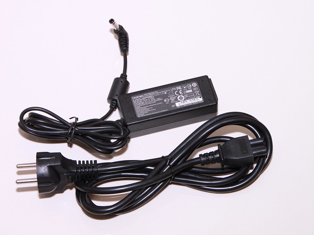 Universal-AC-adapters_19v__23748