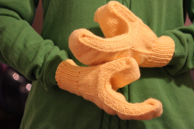 Free Halloween knitting patterns: Lego man mitts by Carissa Browning
