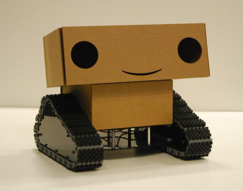 Este peque o robot de cart n ha sido dise ado por Alexander Reben para crear 