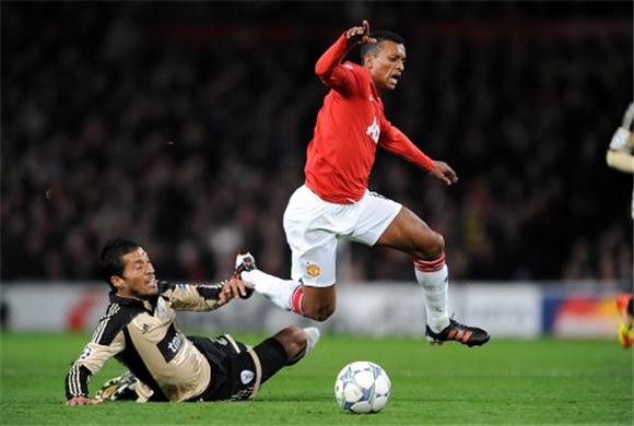 Manchester-United-versus-Benfica-UEFA-Champions-League-First-Half-Review-113503