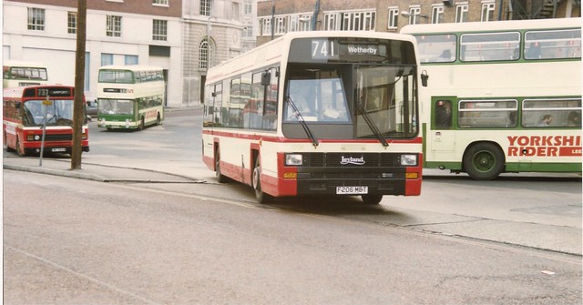 Harrogate & District 1206 Apr 1989 Leyland Lynx. Vicar Lane Bus Station, Leeds. 27th March 1990