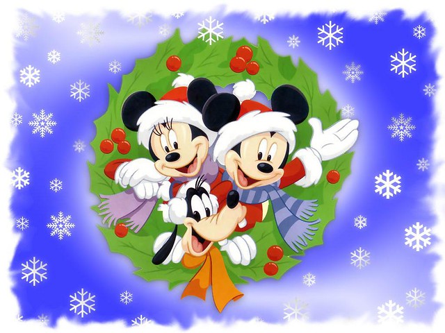 Mickey Mouse Christmas Wallpaper - Christmas Screensavers and Christmas Wallpapers