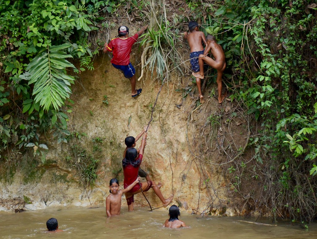 : Orang Asli kids (crop)