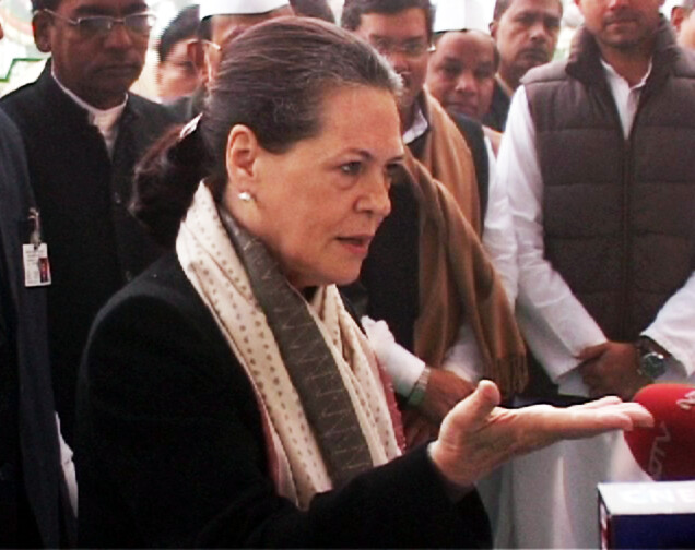 Sonia Gandhi at Congress day function in New Delhi (34)