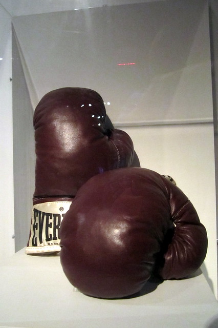 NYC - Queens - Astoria: Museum of the Moving Image - Gloves worn by ROBERT DENIRO