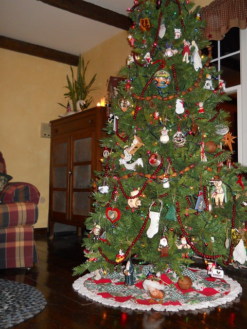 2011 Christmas Tree Family Room
