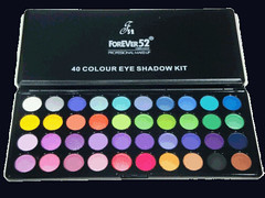 40 Eyeshadow Pallete by Forever52 makeup set 02