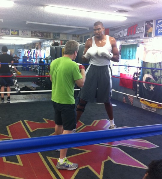 andrew-bynum-boxing-2