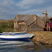 Le barche in totora vengono usate solo per i turisti e spinte con barche a motore