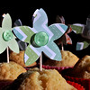 Made to Make Button Flower Cake Toppers Green 01