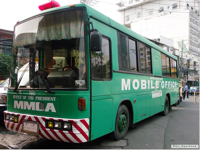 MMDA bus at Remedios Circle