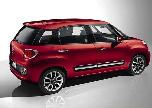  is designed to be reminiscent of the original Fiat 600 Multipla 