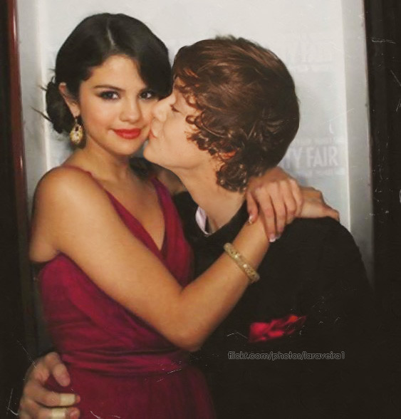 Selena Gomez and Harry Estilos manip.