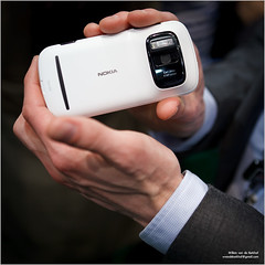 New Nokia 808 Pureview: 41 Megapixel madness