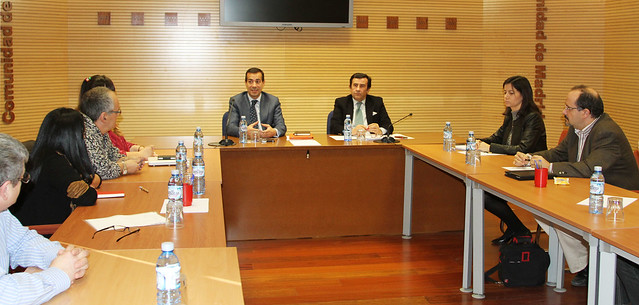 La Comunidad pedirá a los ayuntamientos una moratoria en los derribos de la Cañada Real (22 febrero 2012)