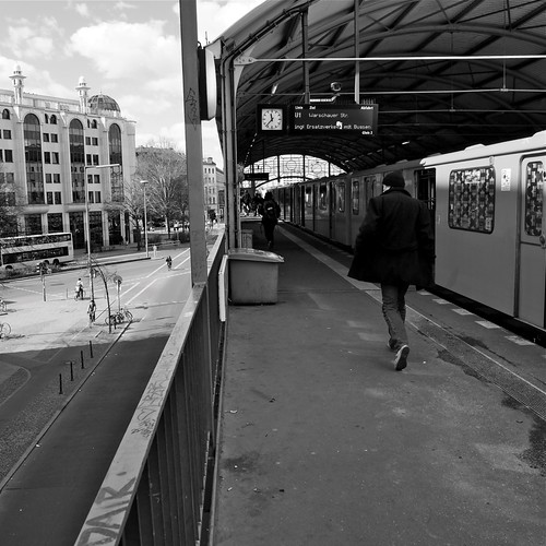 U-Bahn sopraelevata ©  specchio.nero