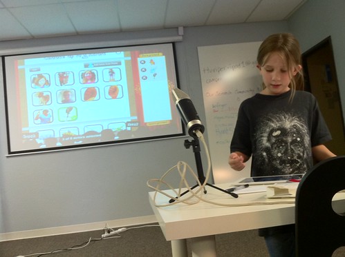 Rachel teaches at iPad Media Camp by Wesley Fryer, on Flickr