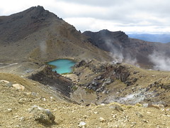 Tongariro Alpine crossing <a style="margin-left:10px; font-size:0.8em;" href="http://www.flickr.com/photos/83080376@N03/16909069942/" target="_blank">@flickr</a>