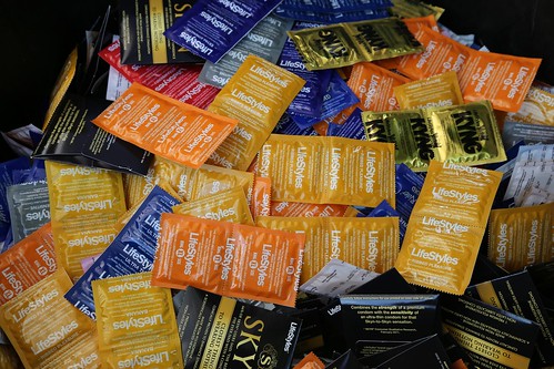 Нация презервативов отмечает Национальный день тестирования на ВИЧ вместе с презервативами Департамента здравоохранения и образа жизни Колумбуса