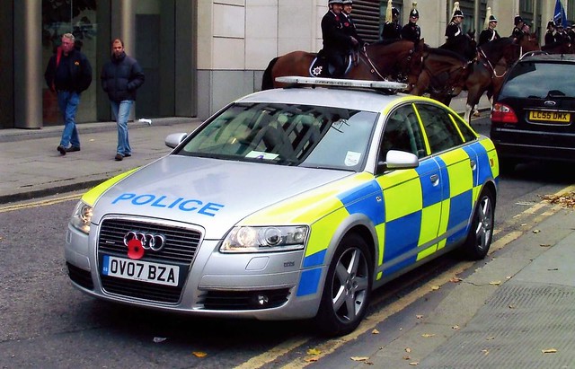 city london car police policecar vehicle emergency 2007 battenberg demonstrator audia6 ov07bza