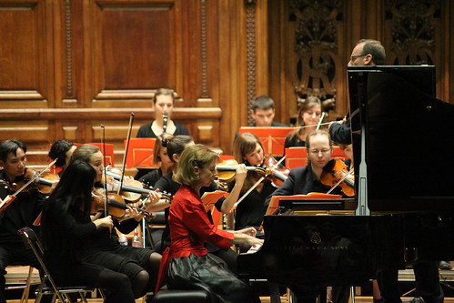 Concert exceptionnel en Sorbonne : Anne Queffélec joue avec l’OCUP
