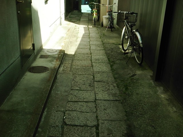 大阪 空堀町まで自転車散歩。: NOTE