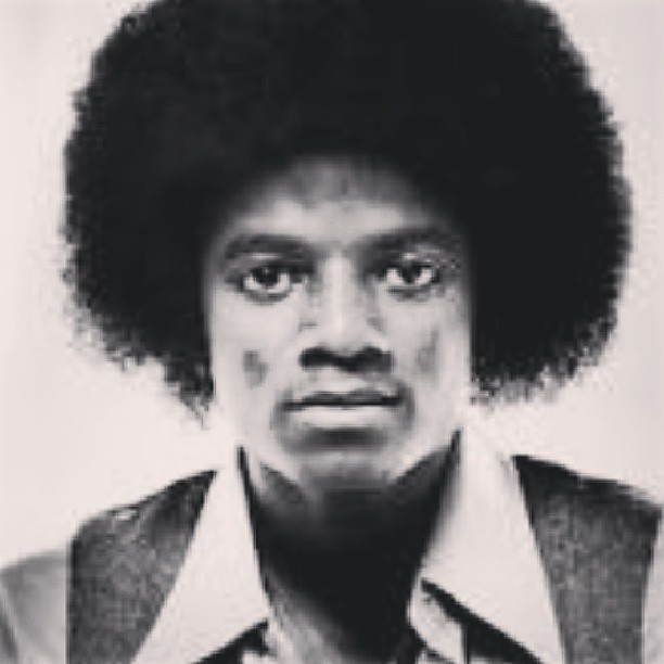 4 anos que o pop não é mais pop ! Michael Jackson The King Of Pop Forever ! : )