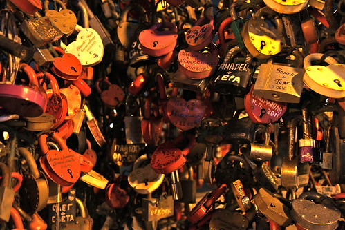lovers locks on Luzhkov Bridge ©  Jason Eppink