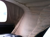 02 Mercedes Benz W111 Cabriolet hier Originalverdeck mit den typischen Falten re-li neben der Heckscheibe 02