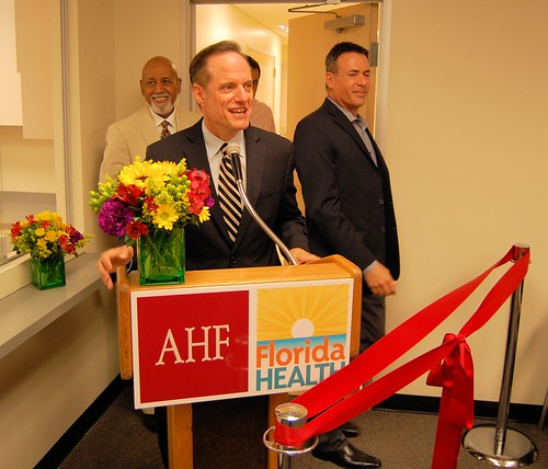 AHF Broward Wellness Center قص الشريط (8/26/13)