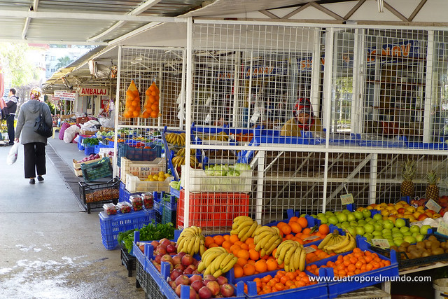 Mercado central de Finike donde voy a comprar la fruta