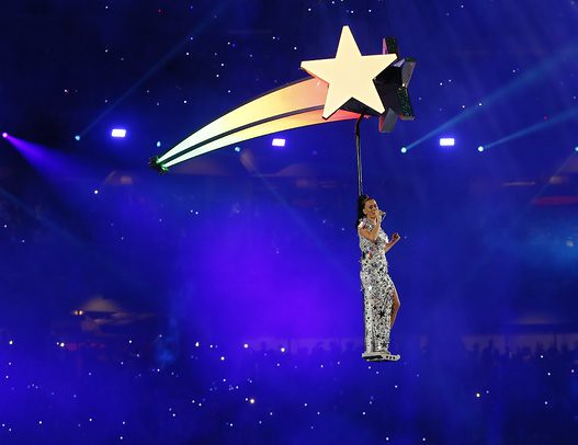 (4 of 6) Katy Perry has entertained the crowds during the Super Bowl halftime show -  in the US - in a spectacular performance featuring dancing sharks and a giant mechanical lion.