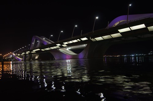 Sheikh Zayed Bridge 3 ©  Still ePsiLoN