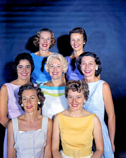 The real Astronaut Wifes Club, official LIFE Magazine top cover, Ralph Morse photographer (1959)